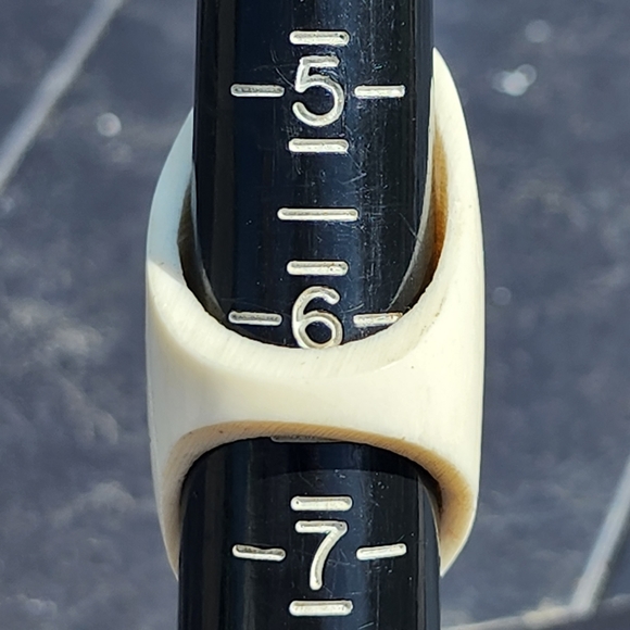 Lot of organic jewelry bone wood mother of pearl shell rings and bracelet - Picture 10 of 16